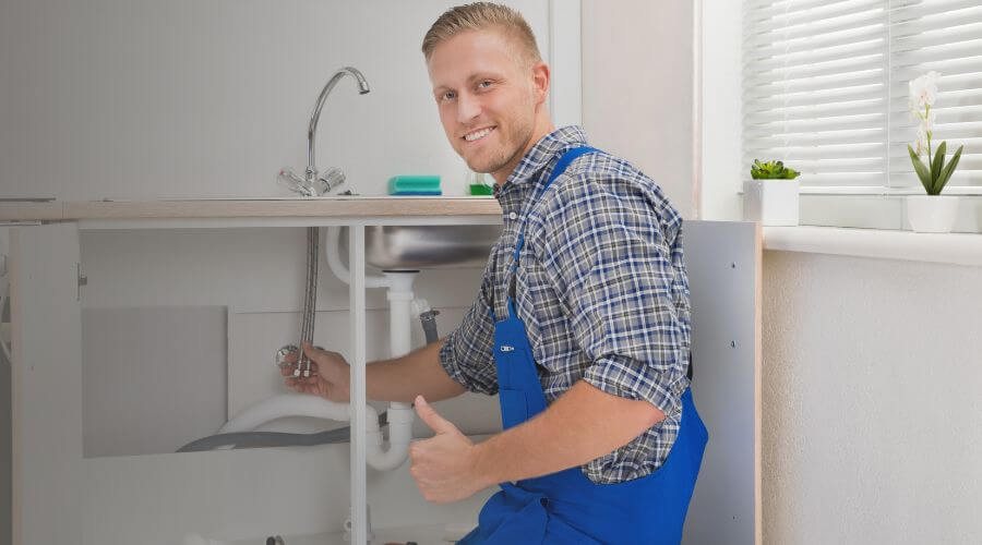 Professional water heater repair in Van Vleck, TX
